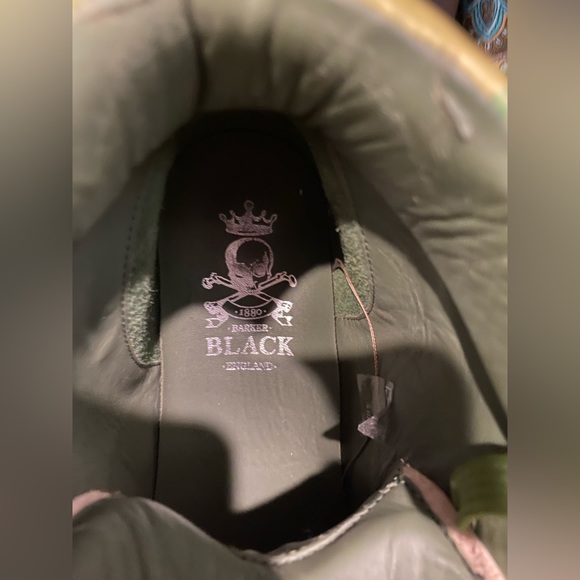 Barker Black mens shoes. Rare find - Picture 7 of 7